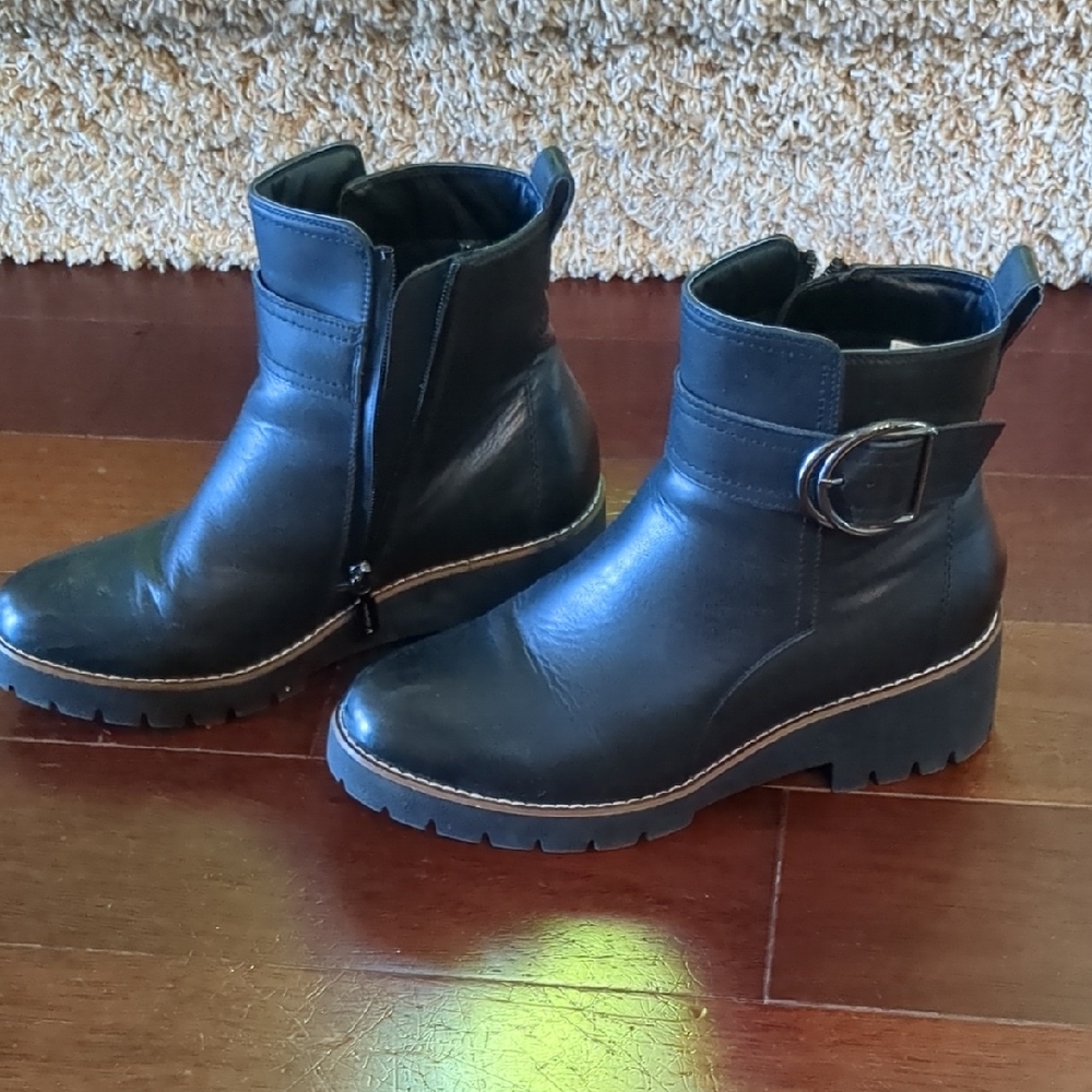 Stylish Black Ankle Boots with Buckle Detail